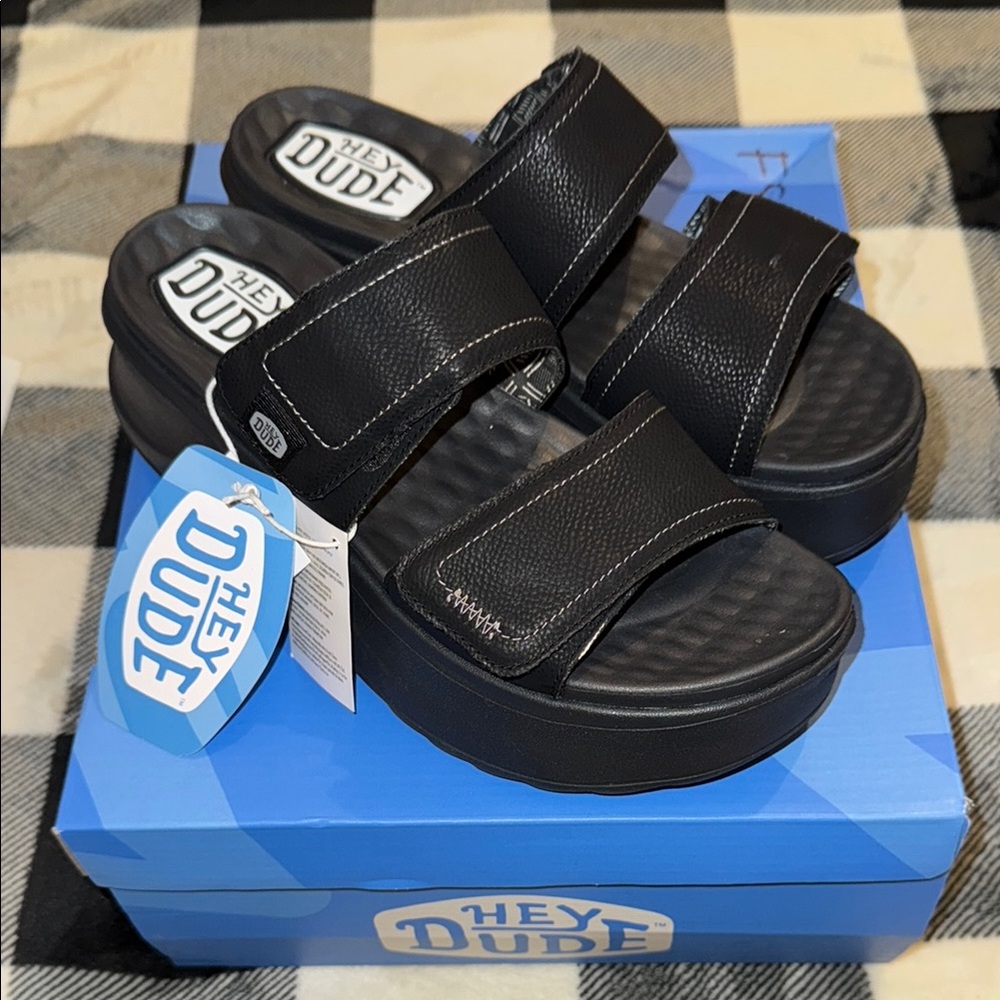NIB New Women’s Size 9 Delray Slide Classic Hey Dude Black Sandals